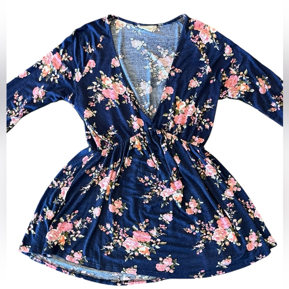 Altar'd State Navy Blue Floral V-Neck Women's Top Whimsical Fairy Size Medium - Picture 10 of 13